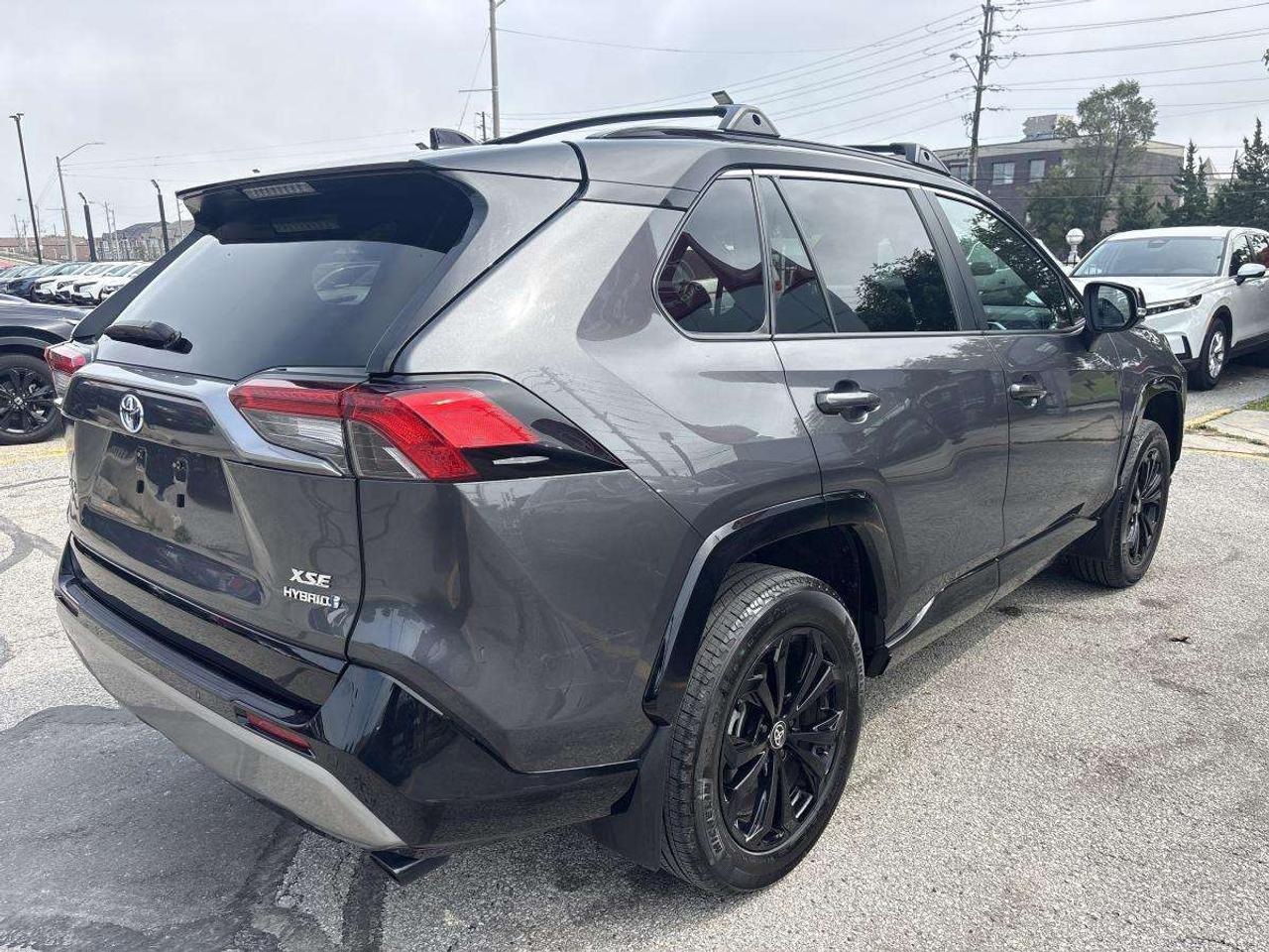2024 Toyota RAV4 Hybrid XSE Clean Carfax Photo