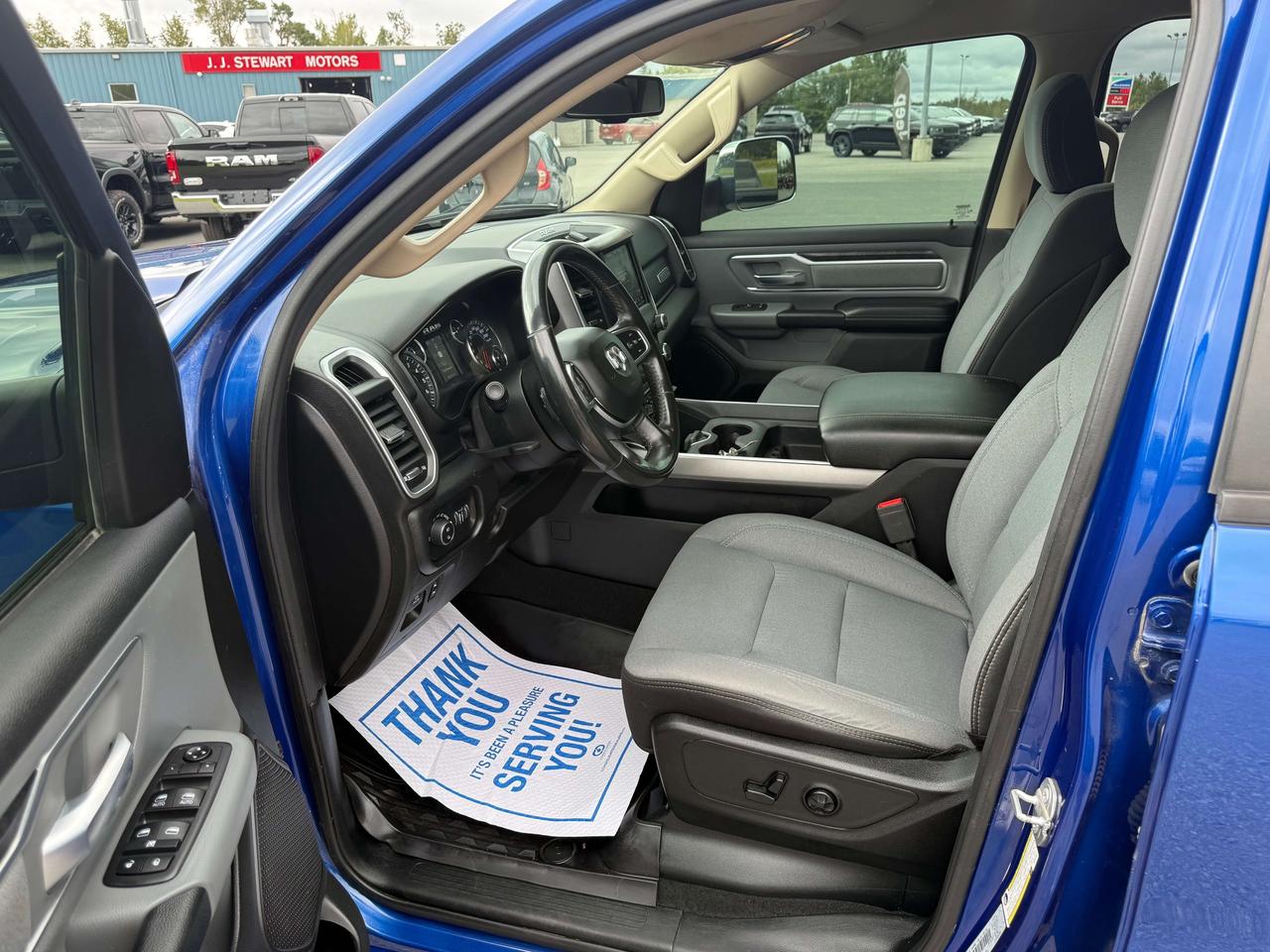 2019 RAM 1500 Big Horn - tow pkg - gooseneck hitch Photo