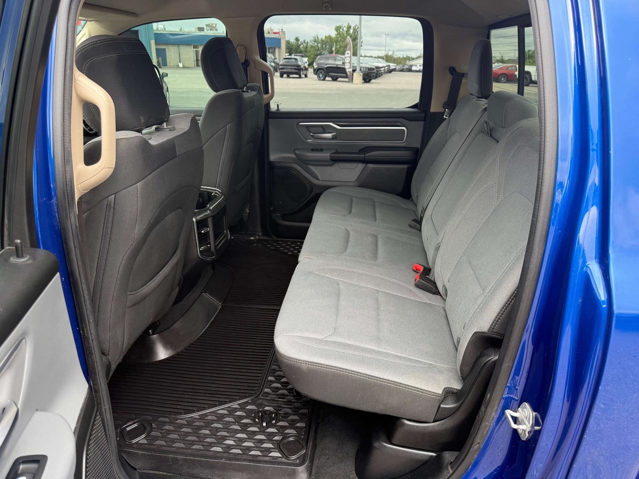 2019 RAM 1500 Big Horn - tow pkg - gooseneck hitch Photo