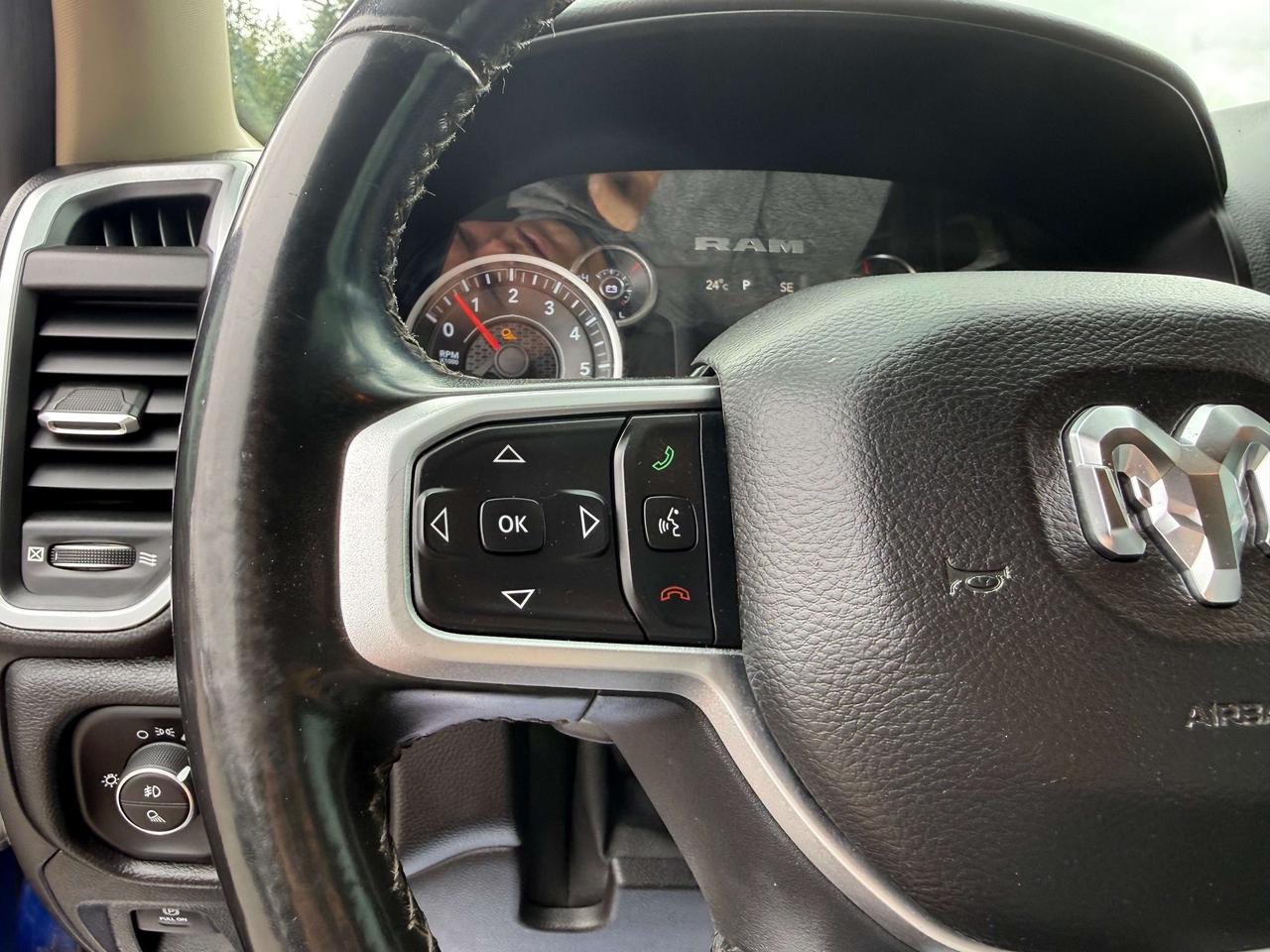 2019 RAM 1500 Big Horn - tow pkg - gooseneck hitch Photo