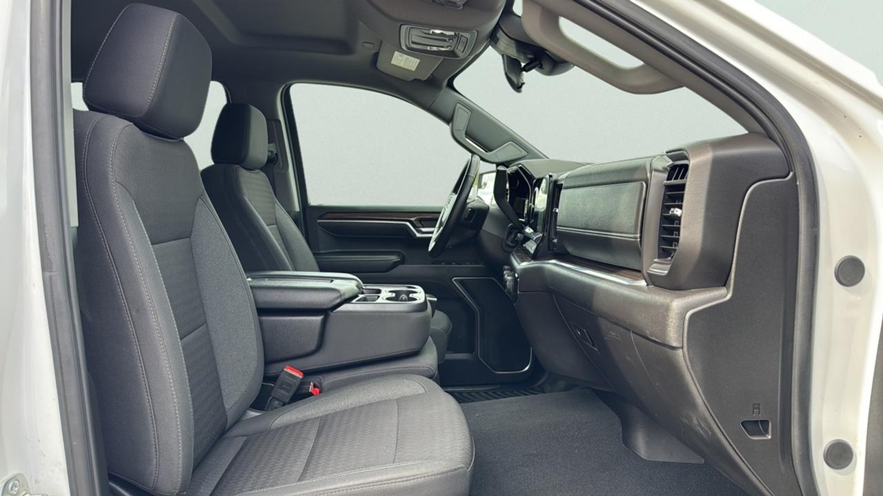 2025 Chevrolet Silverado 1500 LT LT1 5.3L V8 Photo