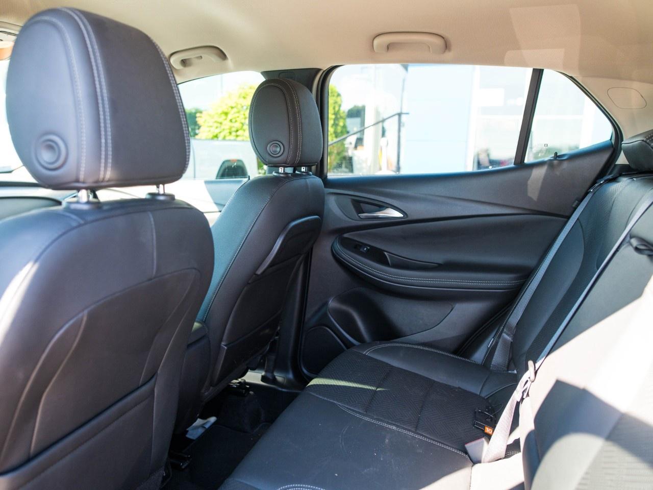 2023 Buick Encore GX Essence AWD Photo
