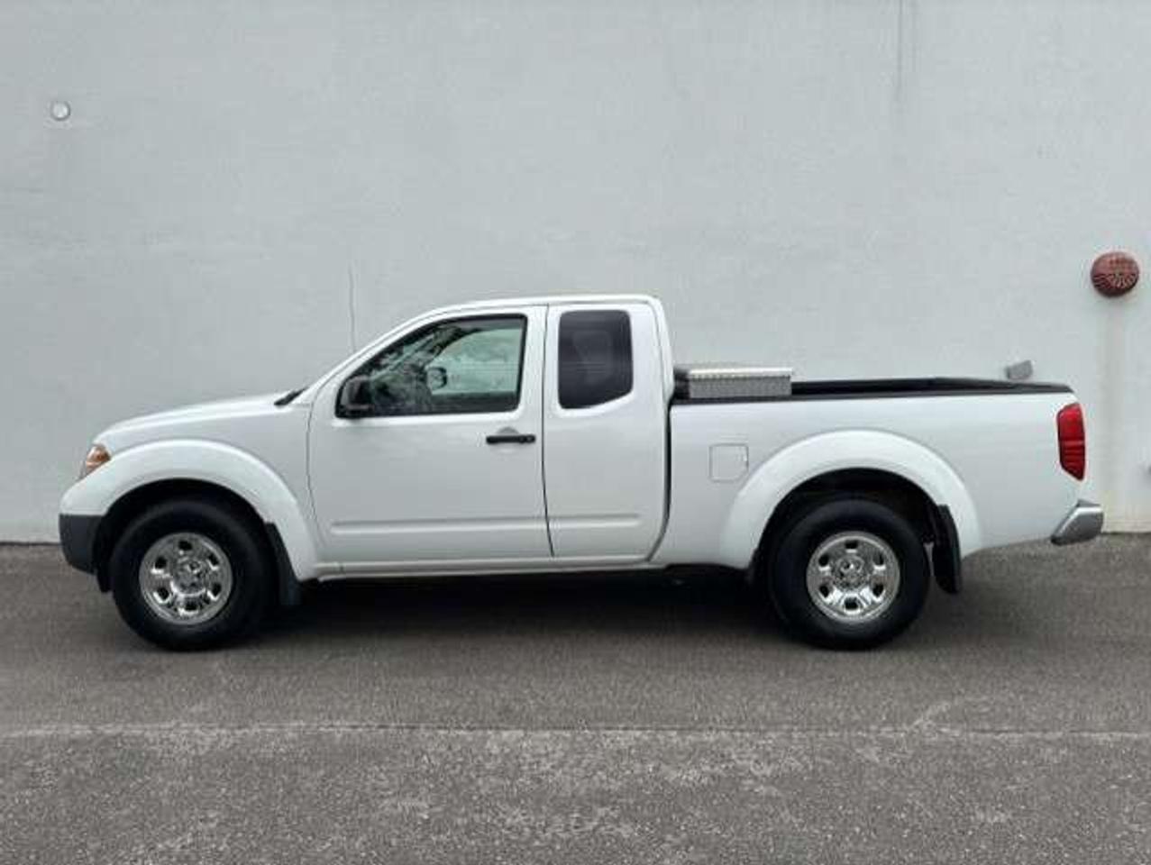 2013 Nissan Frontier S **KING CAB-1 OWNER-ONLY 140,000KM-CERTIFIED** Photo
