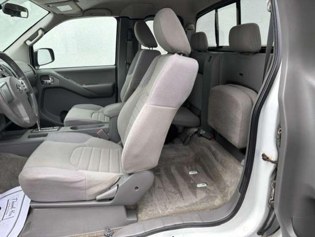 2013 Nissan Frontier S **KING CAB-1 OWNER-ONLY 140,000KM-CERTIFIED** Photo