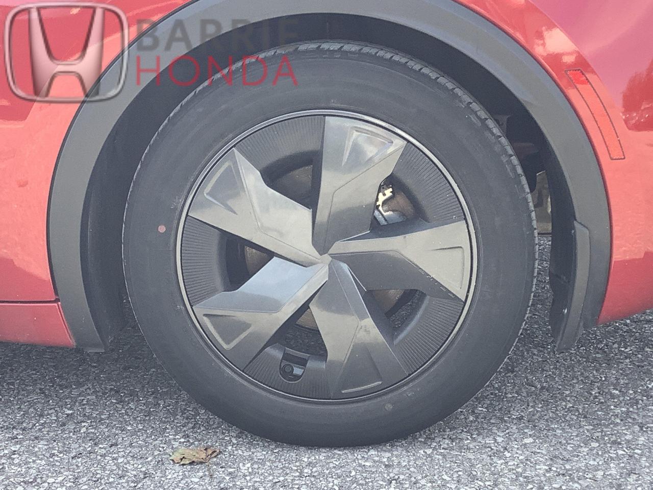 2024 Toyota Prius Prime SE 5dr Hatchback Photo