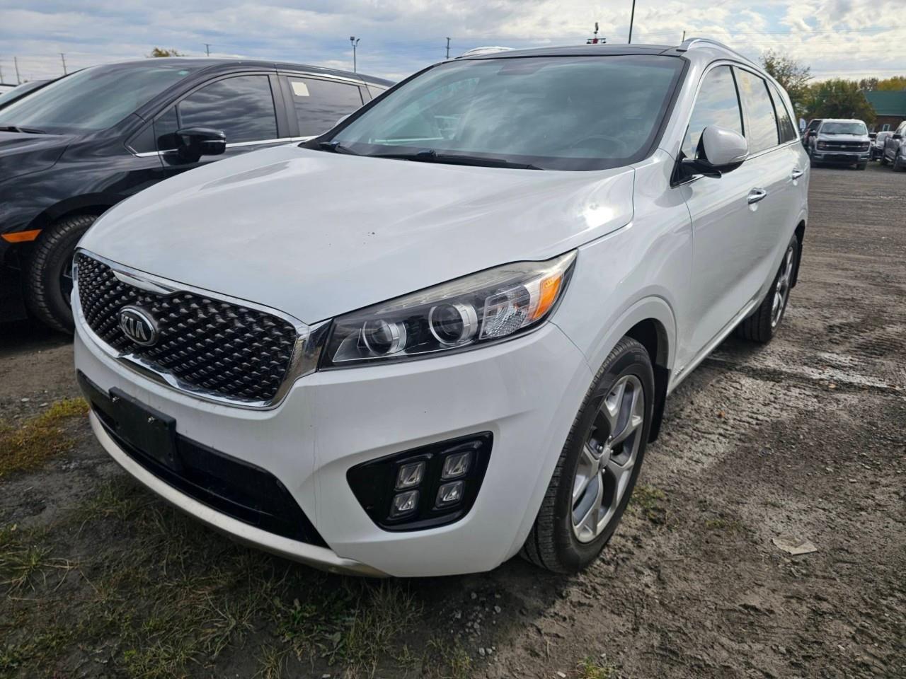2016 Kia Sorento 2.0L SX 4dr All-wheel Drive Photo0