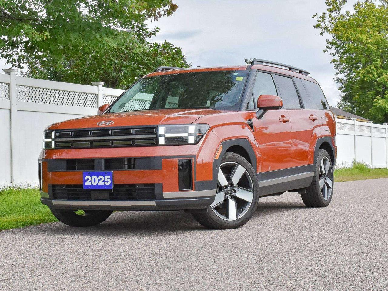 2025 Hyundai Santa Fe Luxury Photo