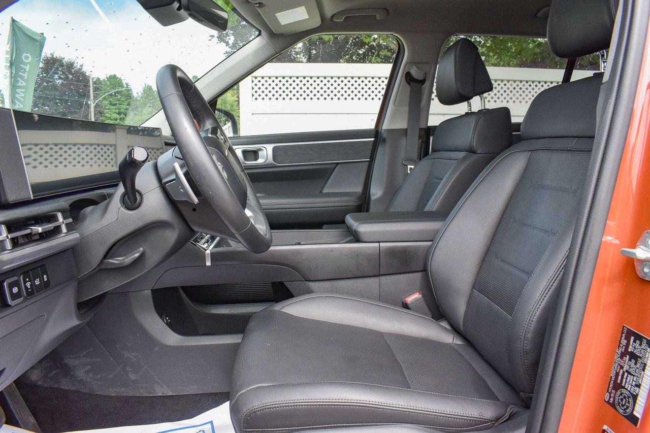 2025 Hyundai Santa Fe Luxury Photo