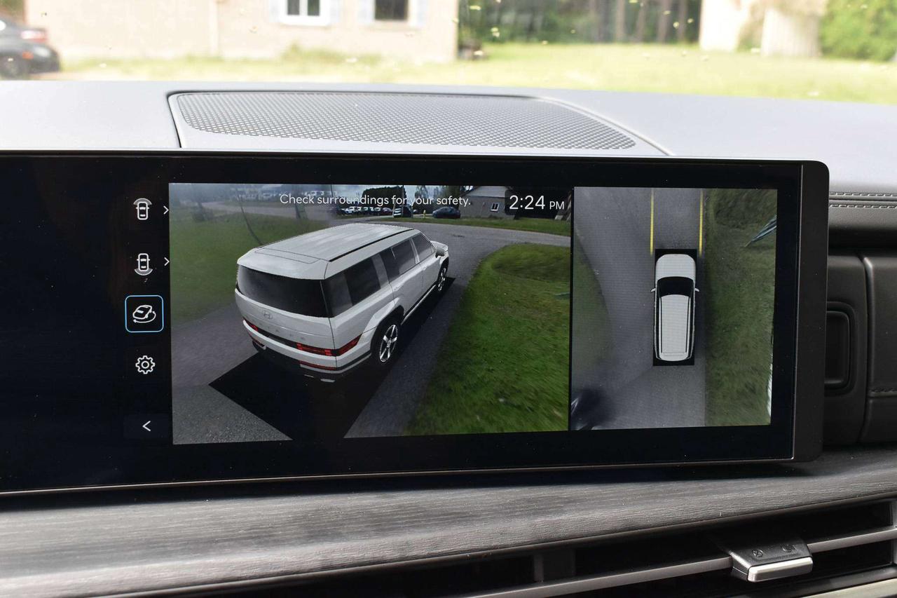 2025 Hyundai Santa Fe Luxury Photo