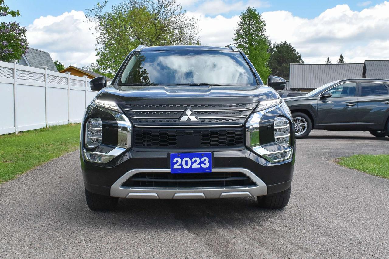 2023 Mitsubishi Outlander SE Photo