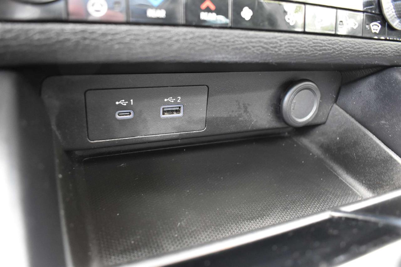 2023 Mitsubishi Outlander SE Photo