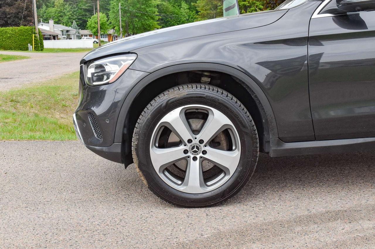2021 Mercedes-Benz GLC GLC 300 Photo