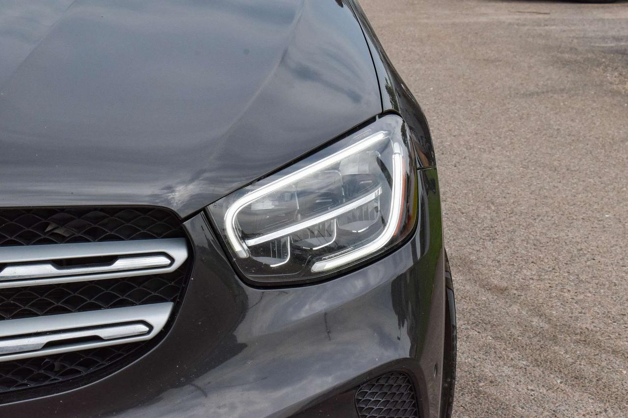 2021 Mercedes-Benz GLC GLC 300 Photo