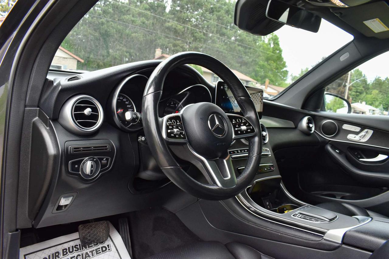 2021 Mercedes-Benz GLC GLC 300 Photo