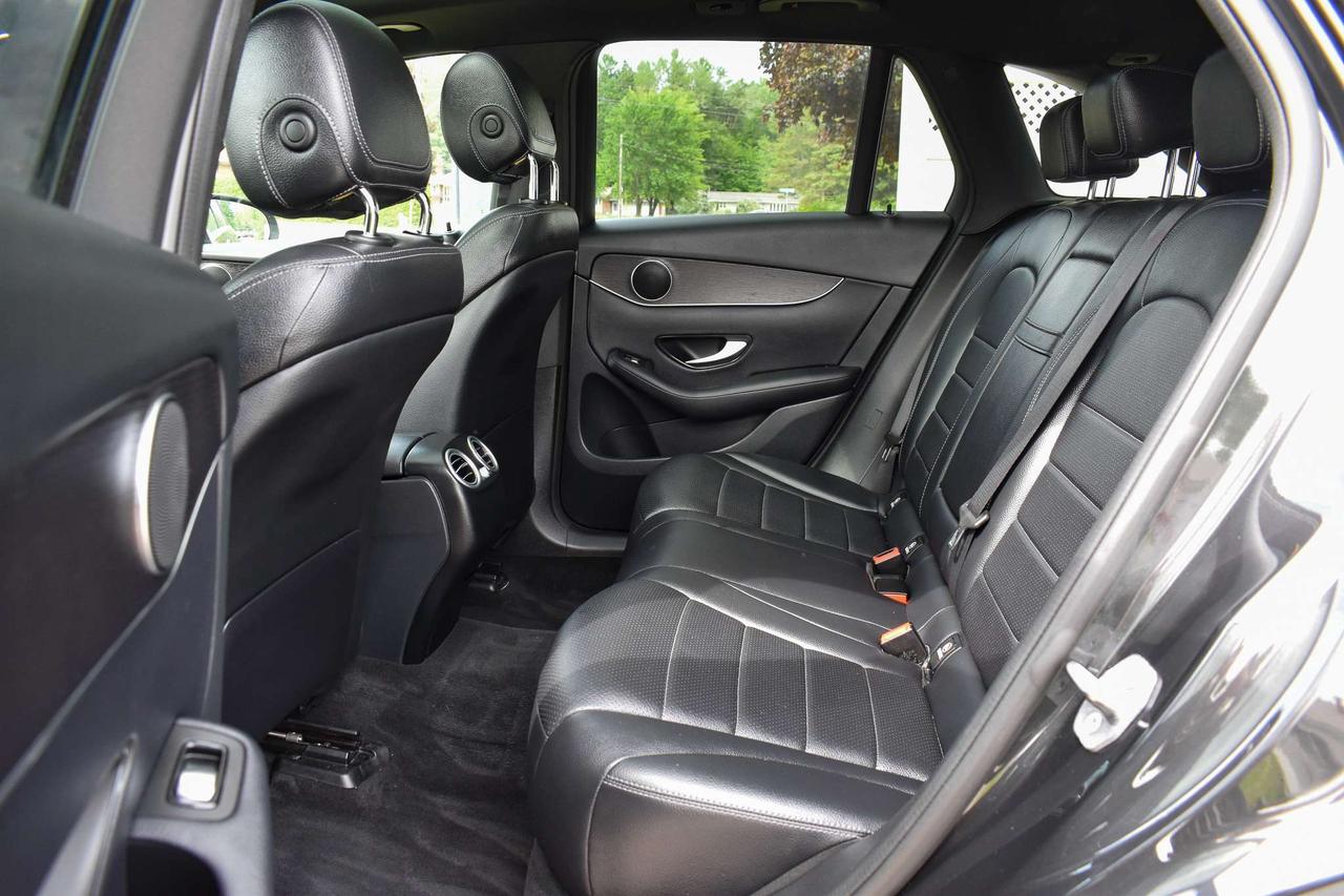 2021 Mercedes-Benz GLC GLC 300 Photo