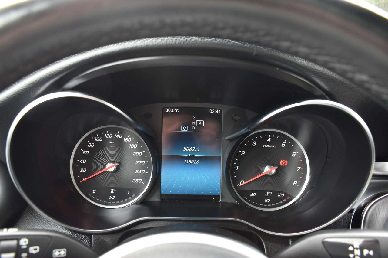 2021 Mercedes-Benz GLC GLC 300 Photo