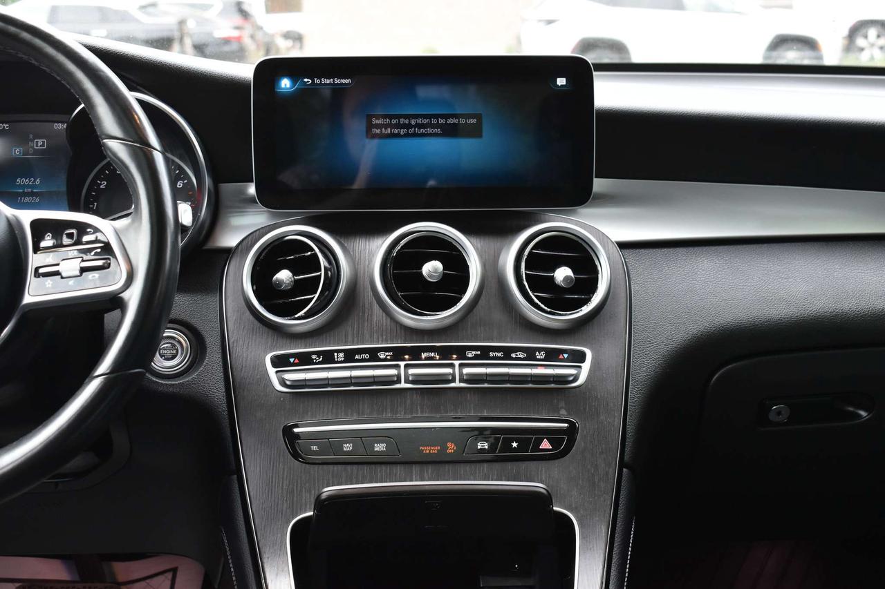 2021 Mercedes-Benz GLC GLC 300 Photo