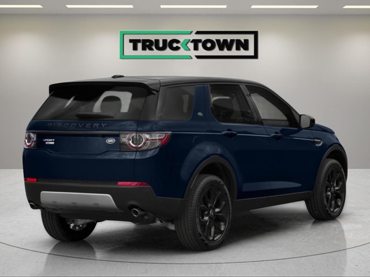 2017 Land Rover Discovery Sport HSE LUXURY 4dr All-Wheel Drive Photo5