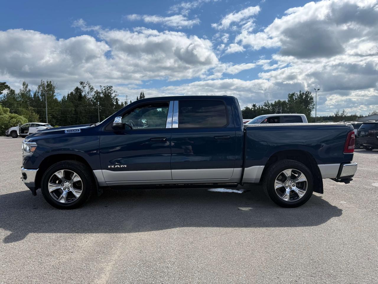 2023 RAM 1500 Laramie - htd/vntd leather - tow pkg Photo