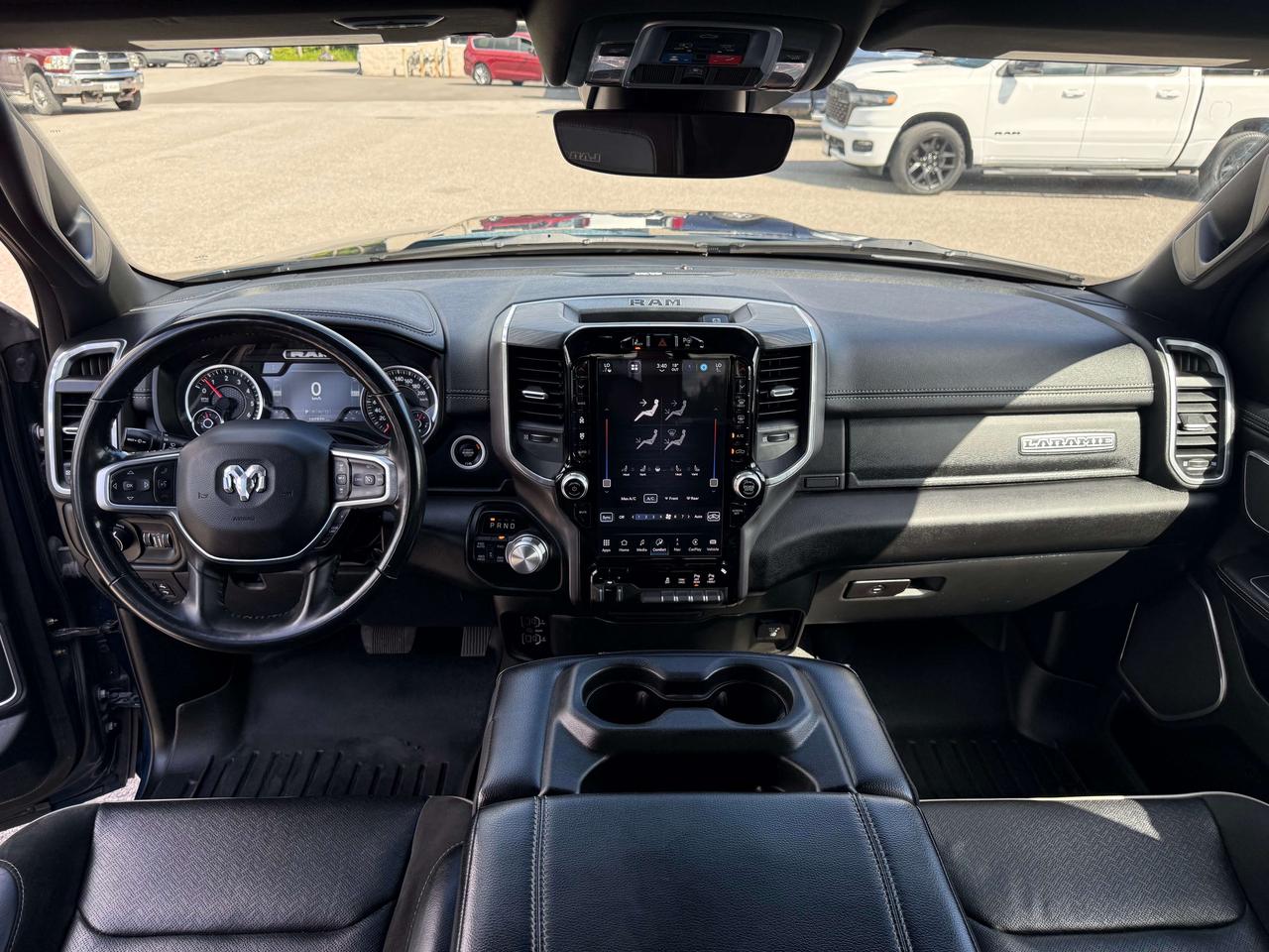 2023 RAM 1500 Laramie - htd/vntd leather - tow pkg Photo