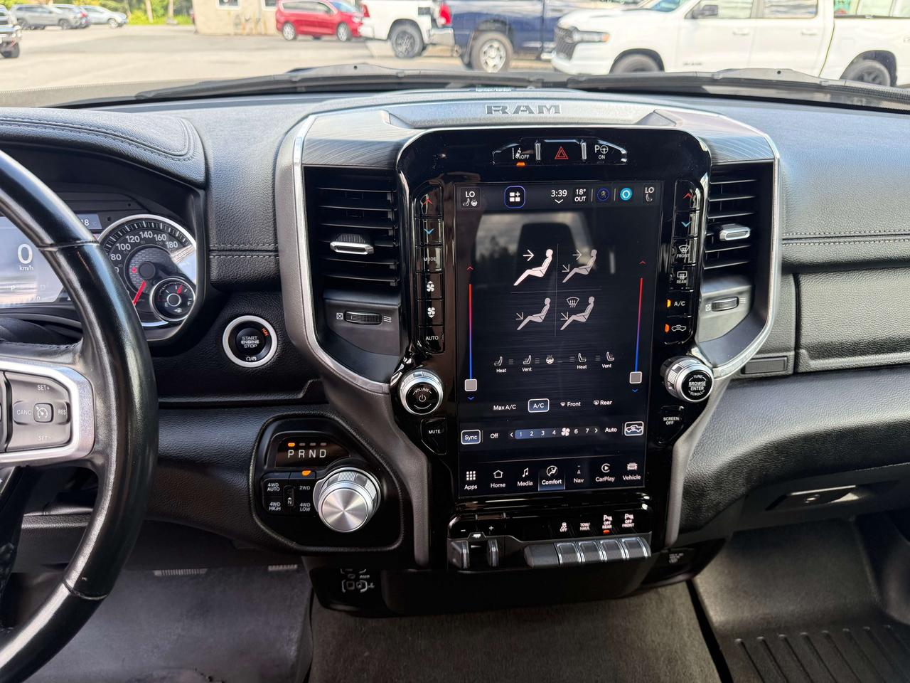 2023 RAM 1500 Laramie - htd/vntd leather - tow pkg Photo