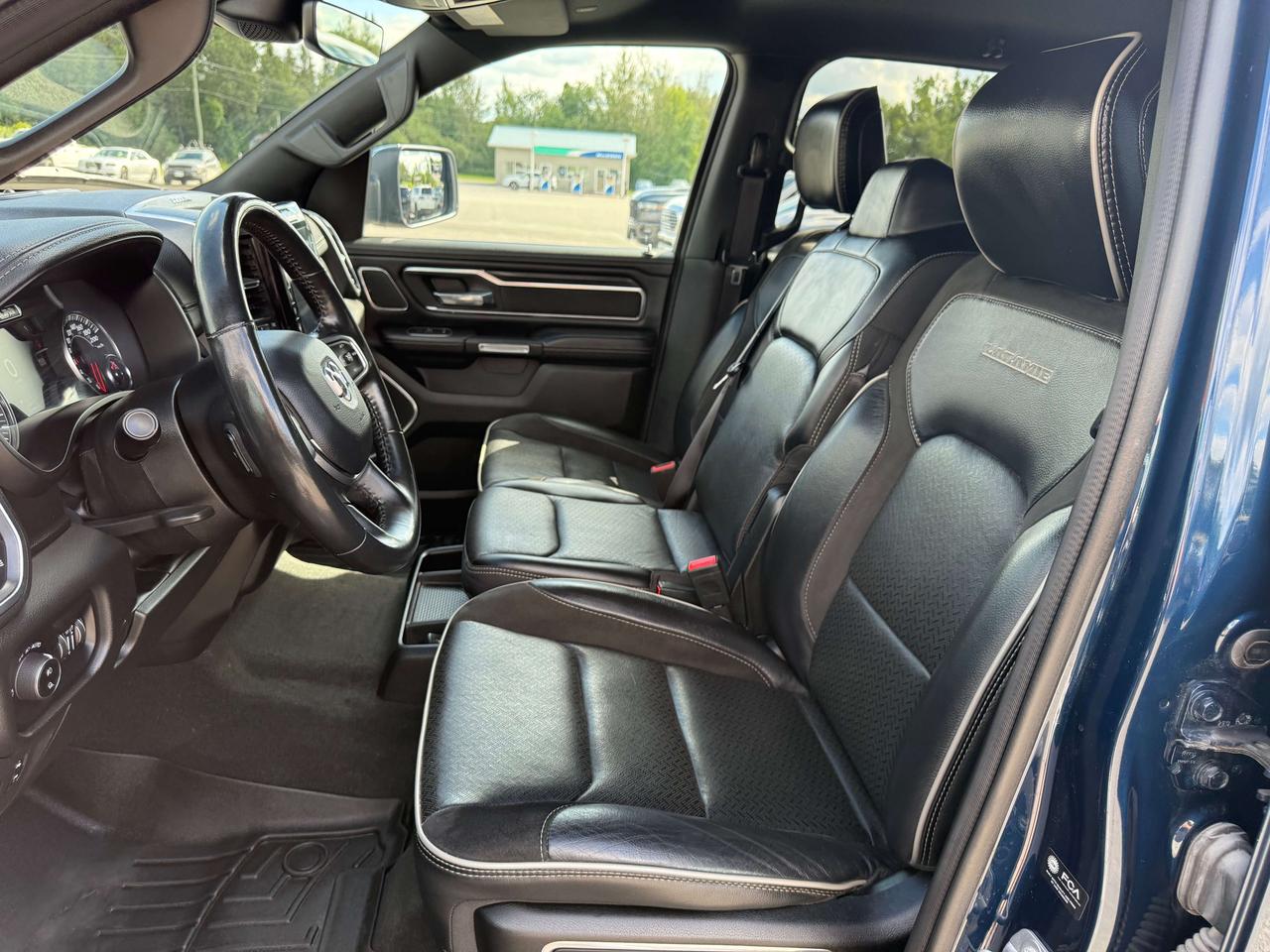 2023 RAM 1500 Laramie - htd/vntd leather - tow pkg Photo