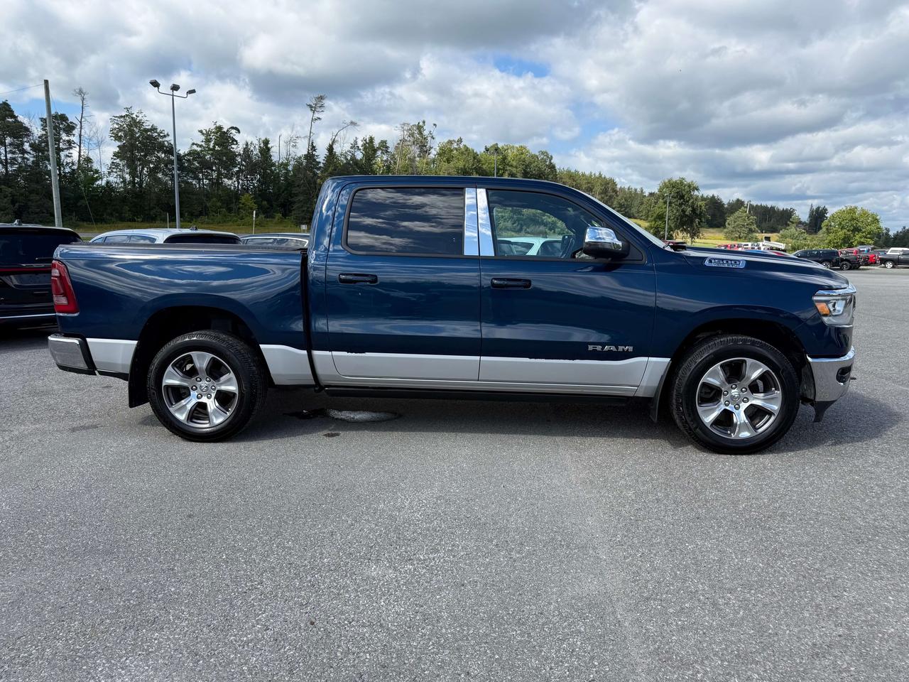 2023 RAM 1500 Laramie - htd/vntd leather - tow pkg Photo