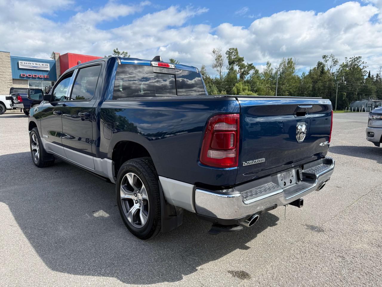 2023 RAM 1500 Laramie - htd/vntd leather - tow pkg Photo