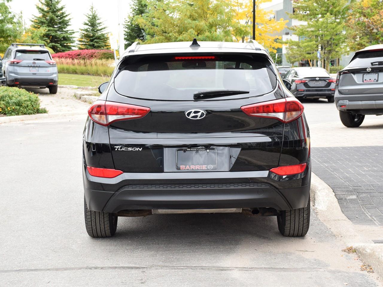2018 Hyundai Tucson SE 2.0L 4dr Front-Wheel Drive Photo