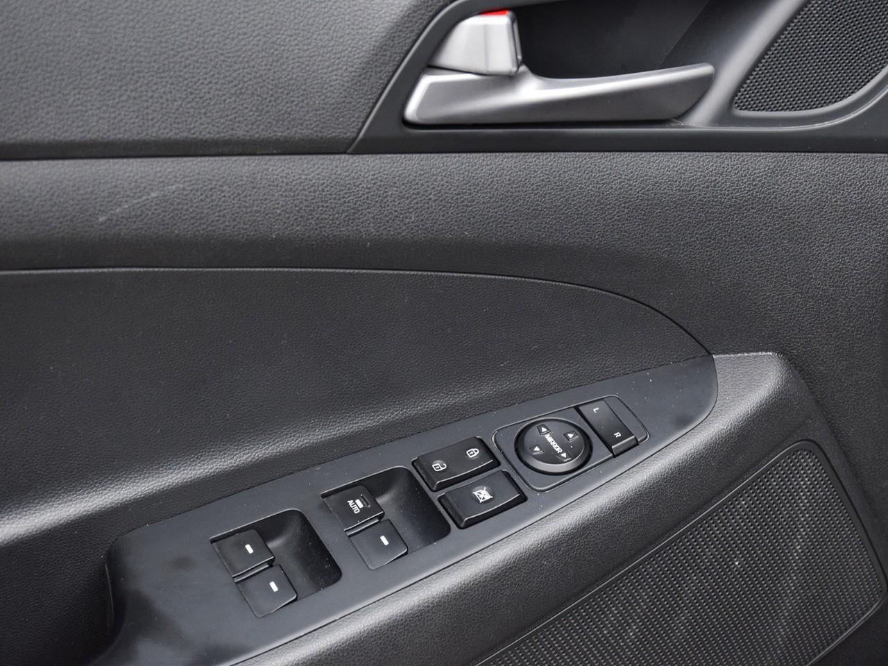 2018 Hyundai Tucson SE 2.0L 4dr Front-Wheel Drive Photo
