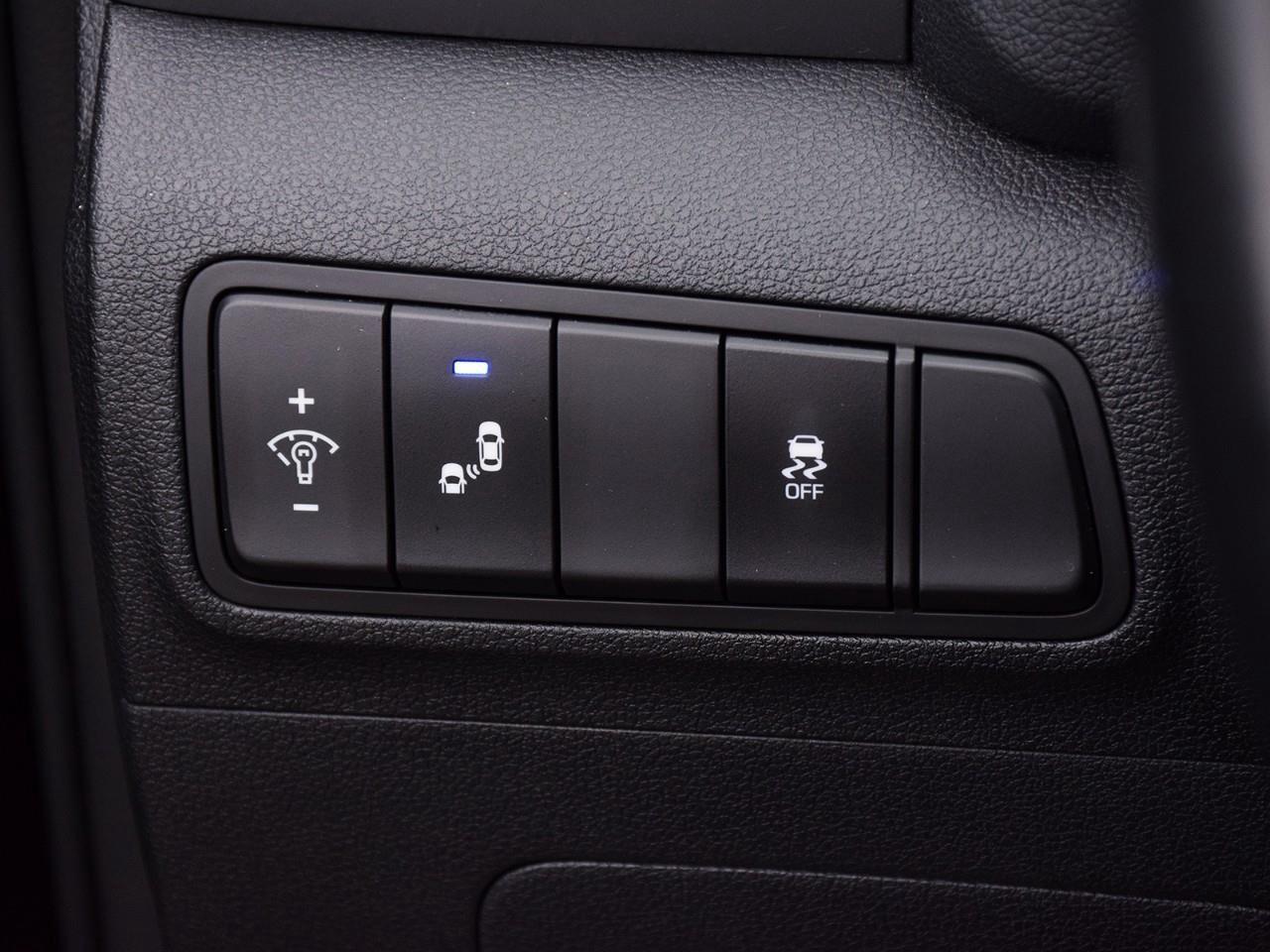 2018 Hyundai Tucson SE 2.0L 4dr Front-Wheel Drive Photo