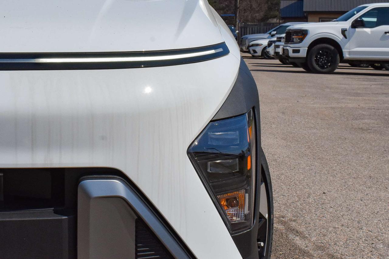 2025 Hyundai KONA Preferred Sport Photo