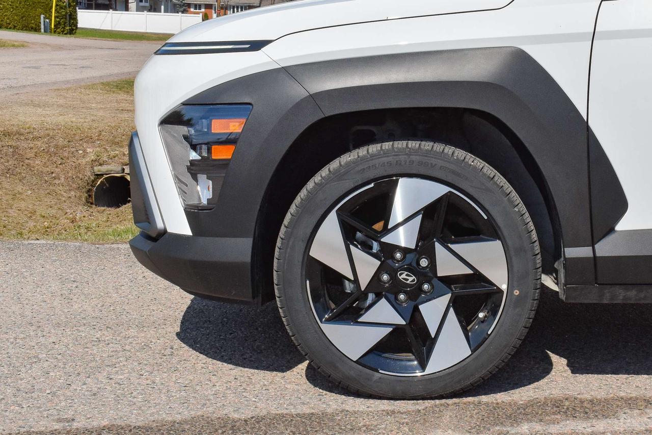 2025 Hyundai KONA Preferred Sport Photo