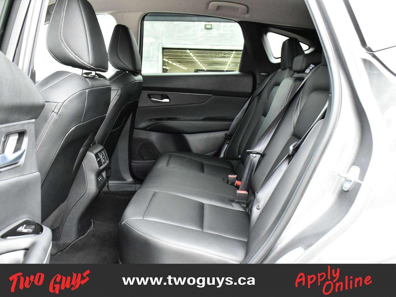 2025 Nissan Murano SV AWD   Htd Leather   WOW KMS   Remote Start   Bl Photo