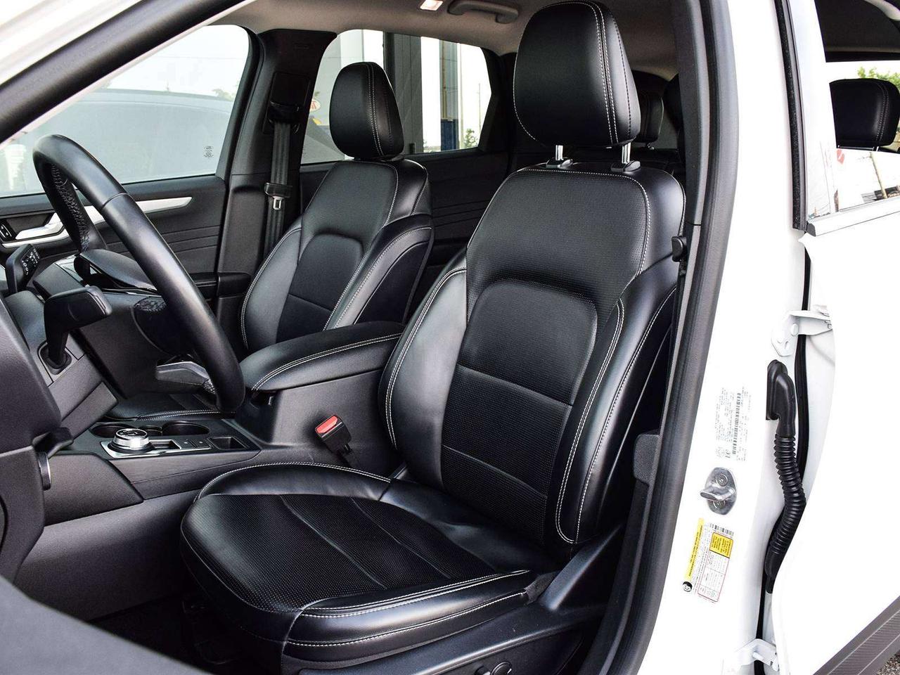 2024 Ford Escape Platinum AWD ~Nav ~Heated Leather ~Blind Spot ~Cam Photo