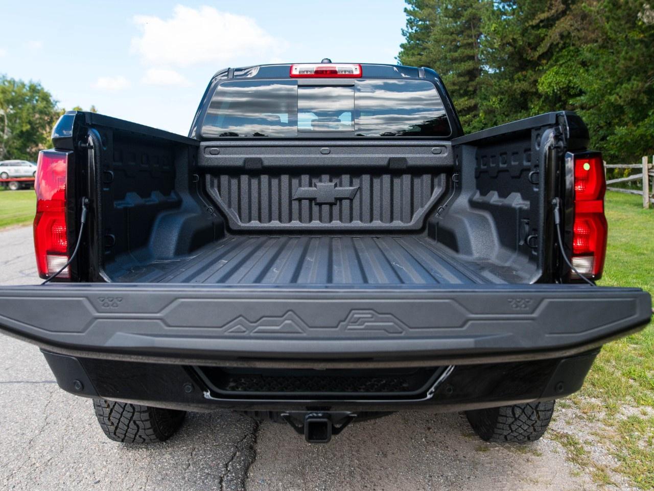 2026 Chevrolet Colorado Crew Cab Short Box 4-Wheel Drive ZR2 Photo