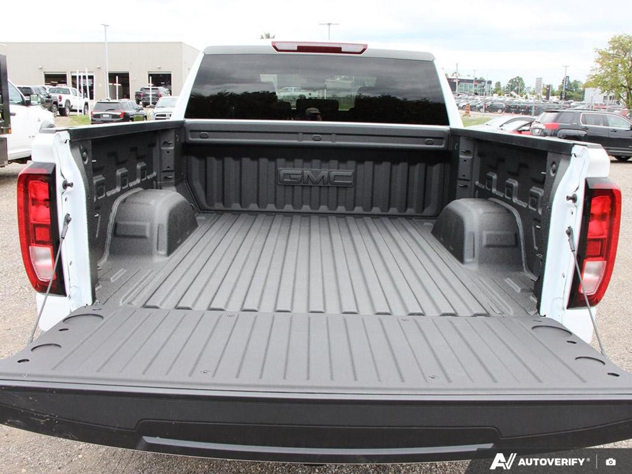 2026 GMC Sierra 1500 Crew Cab Short Box 4-Wheel Drive Elevation Photo