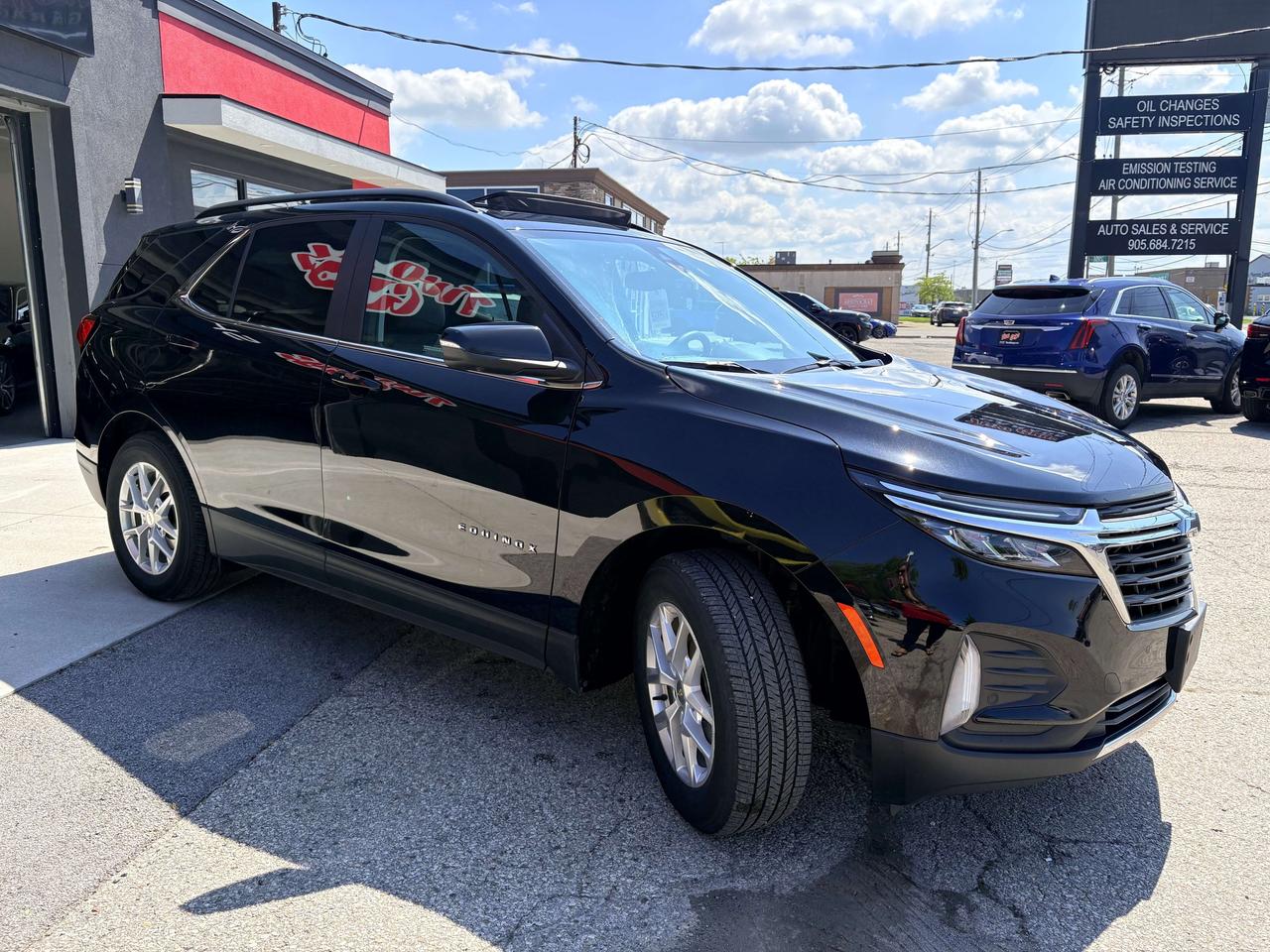 2022 Chevrolet Equinox LT AWD 1.5L   True North   Panoroof   Htd Cloth Photo