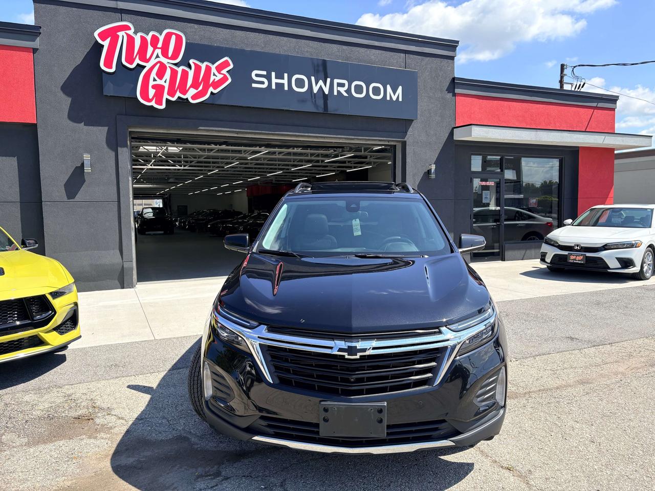2022 Chevrolet Equinox LT AWD 1.5L   True North   Panoroof   Htd Cloth Photo