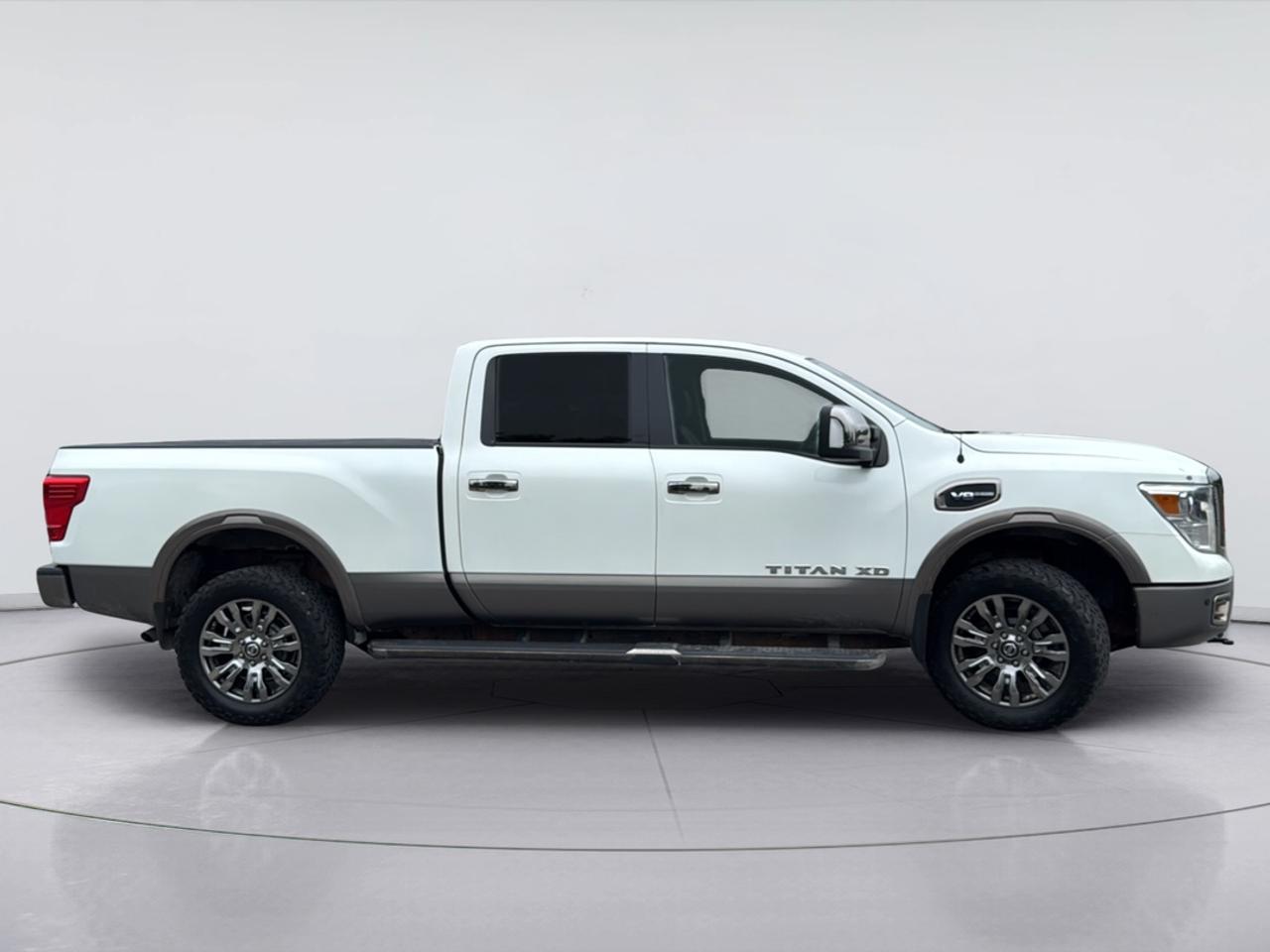 2018 Nissan Titan XD S Photo