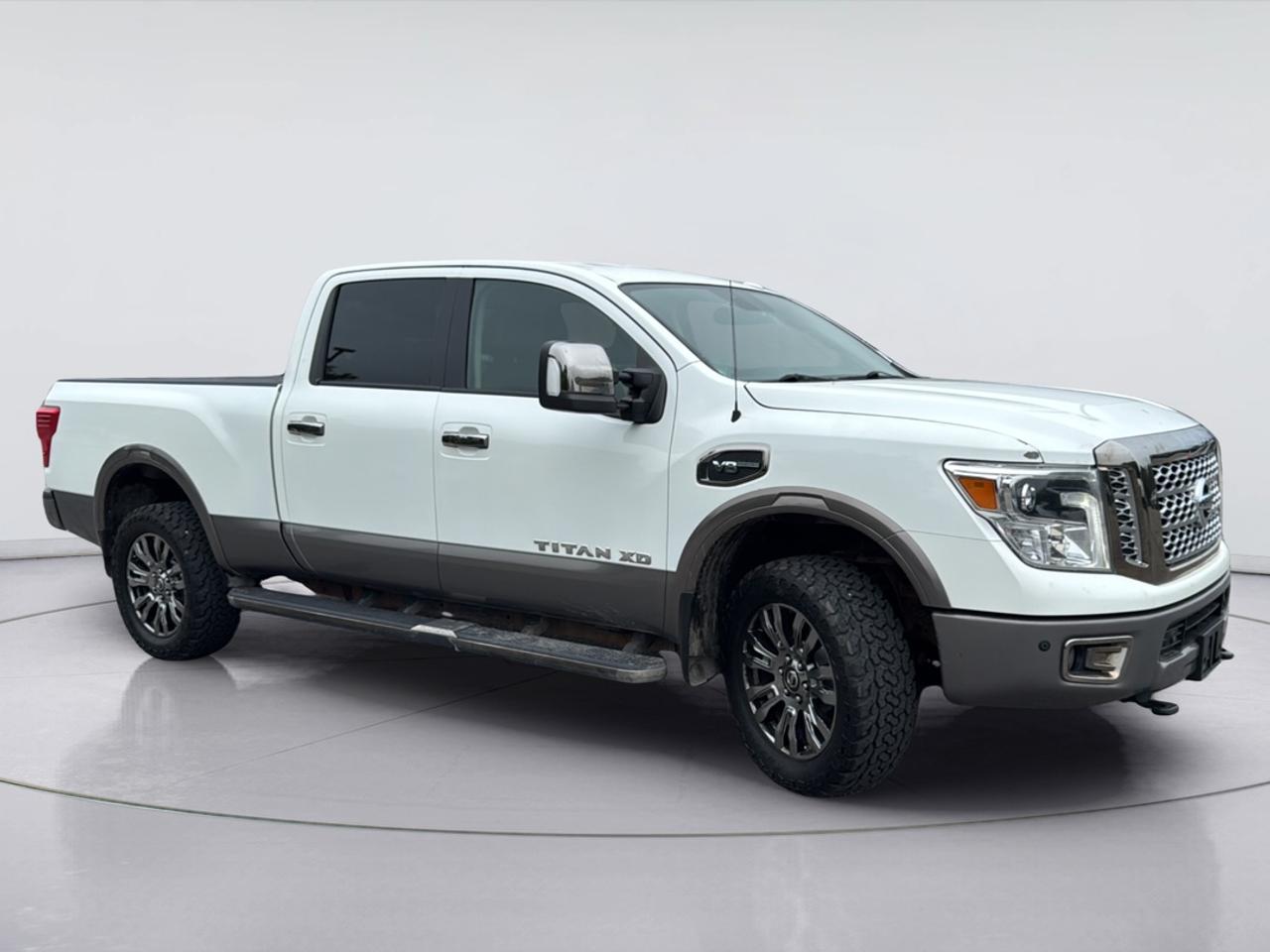 2018 Nissan Titan XD S Photo