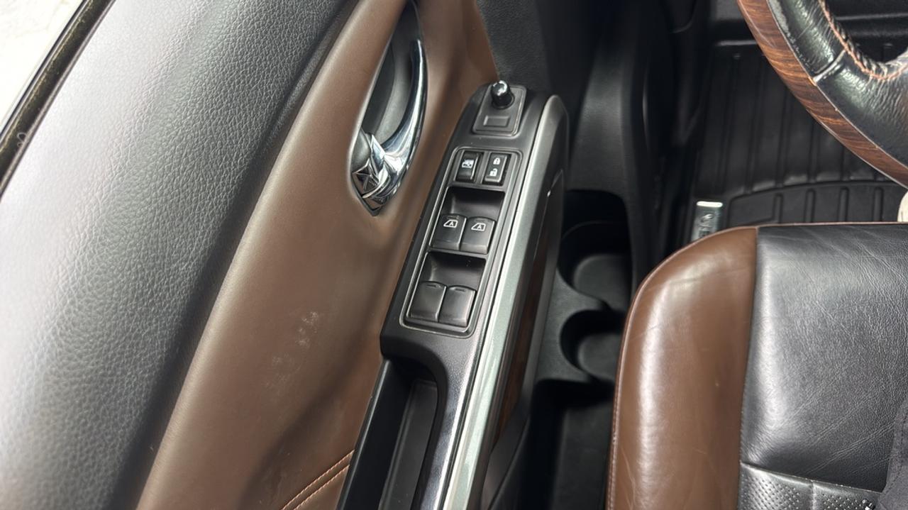 2018 Nissan Titan XD S Photo