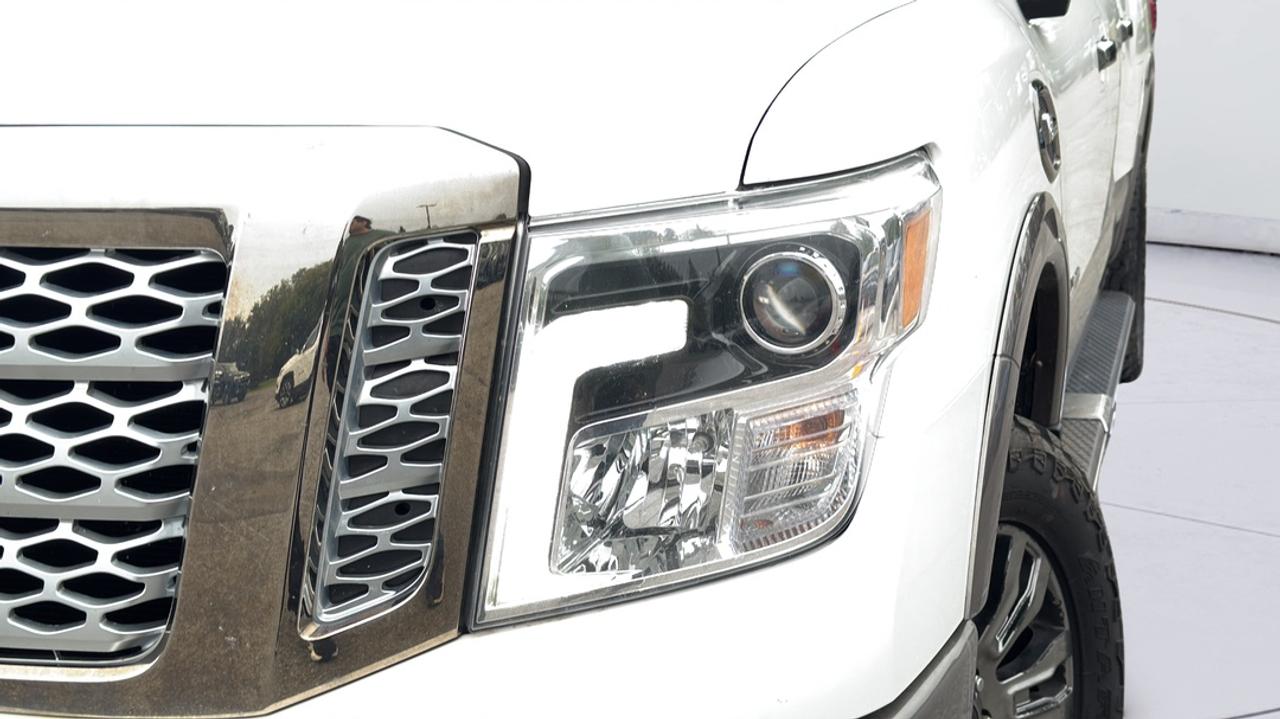 2018 Nissan Titan XD S Photo