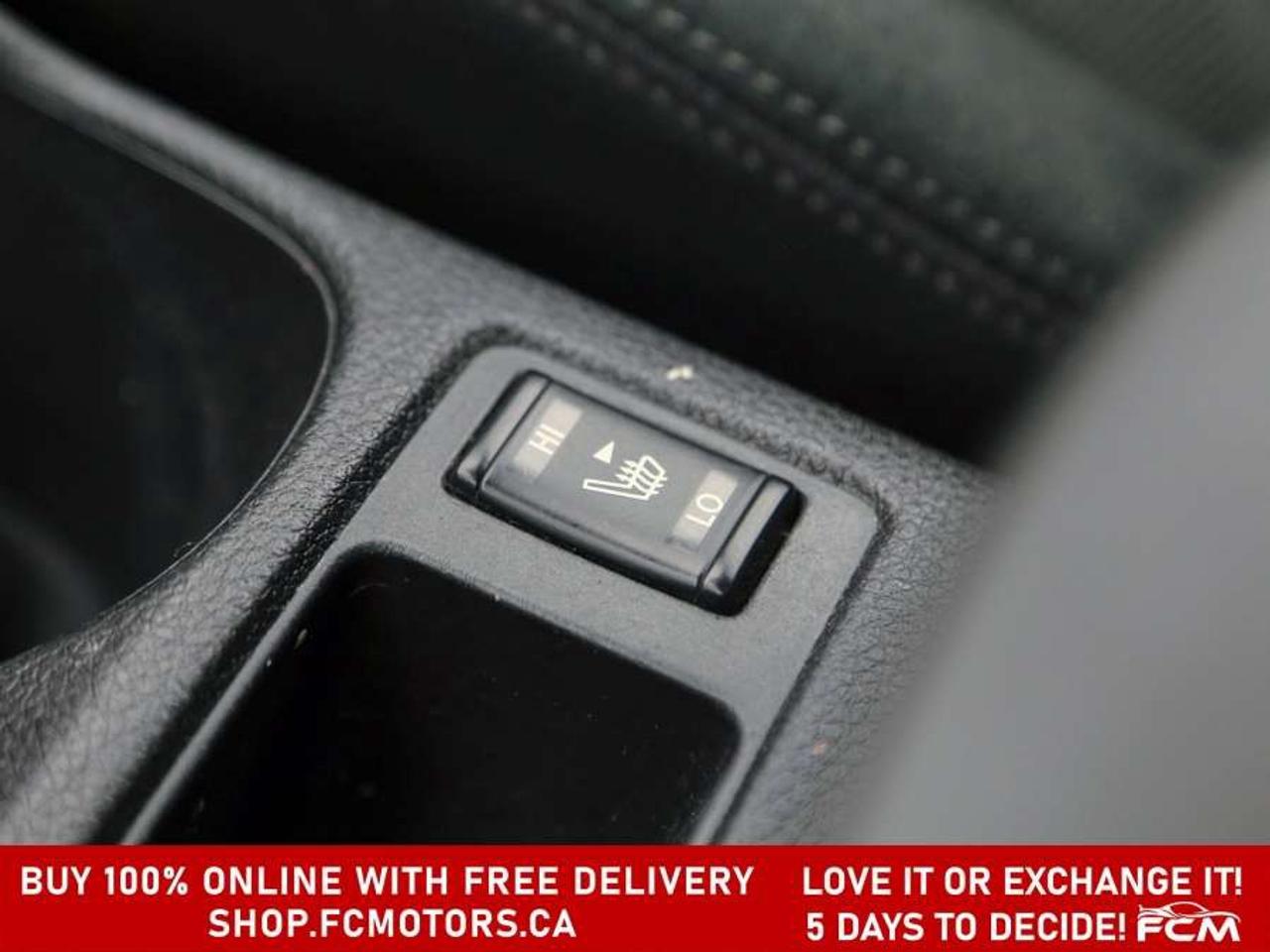 2016 Nissan Rogue SV AWD   FULLY CERTIFIED WITH WARRANTY Photo