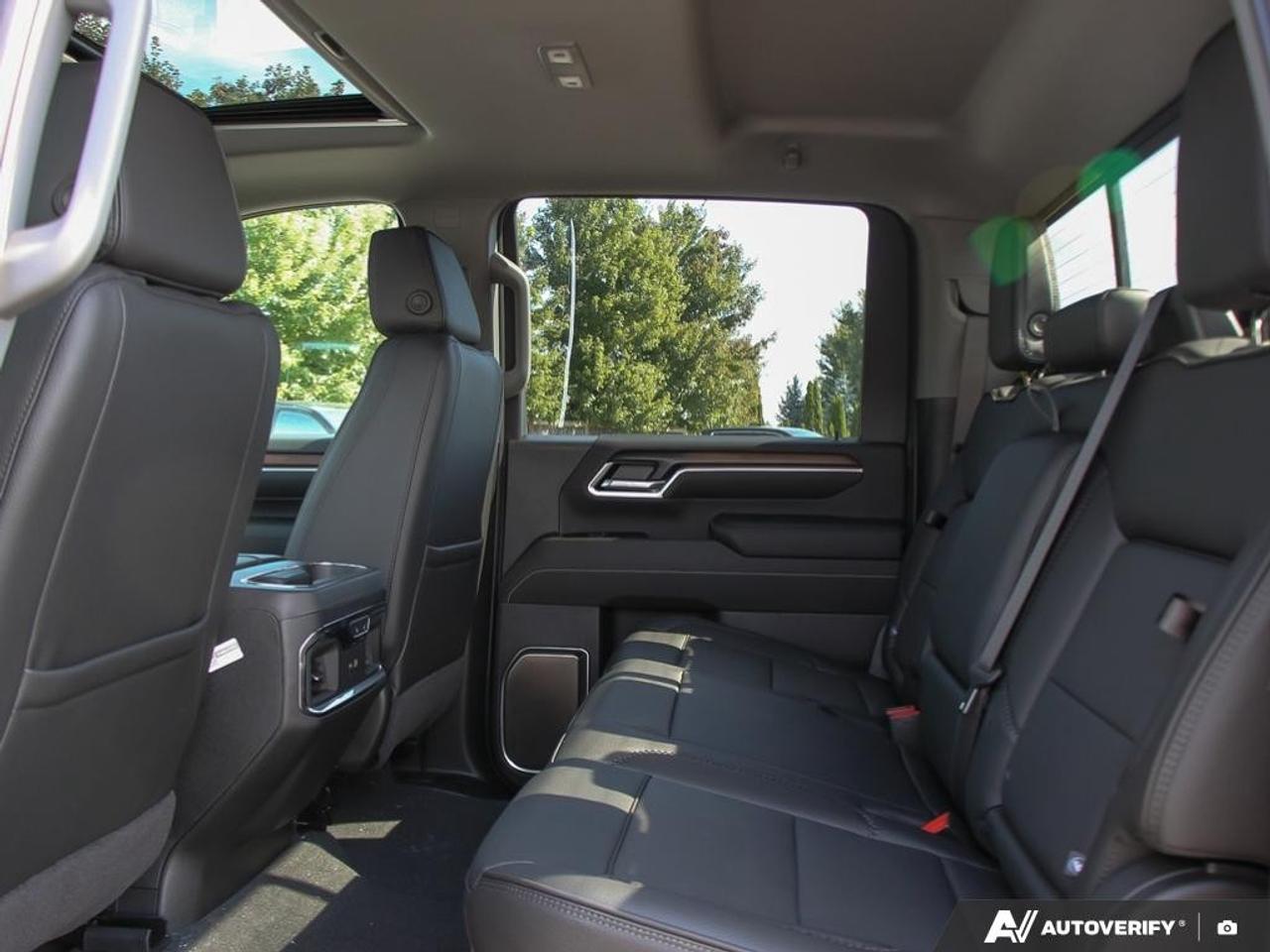 2026 GMC SIERRA 2500HD Crew Cab Standard Box 4-Wheel Drive Denali Photo