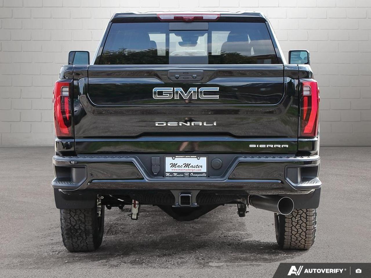 2026 GMC SIERRA 2500HD Crew Cab Standard Box 4-Wheel Drive Denali Ultimate Photo3