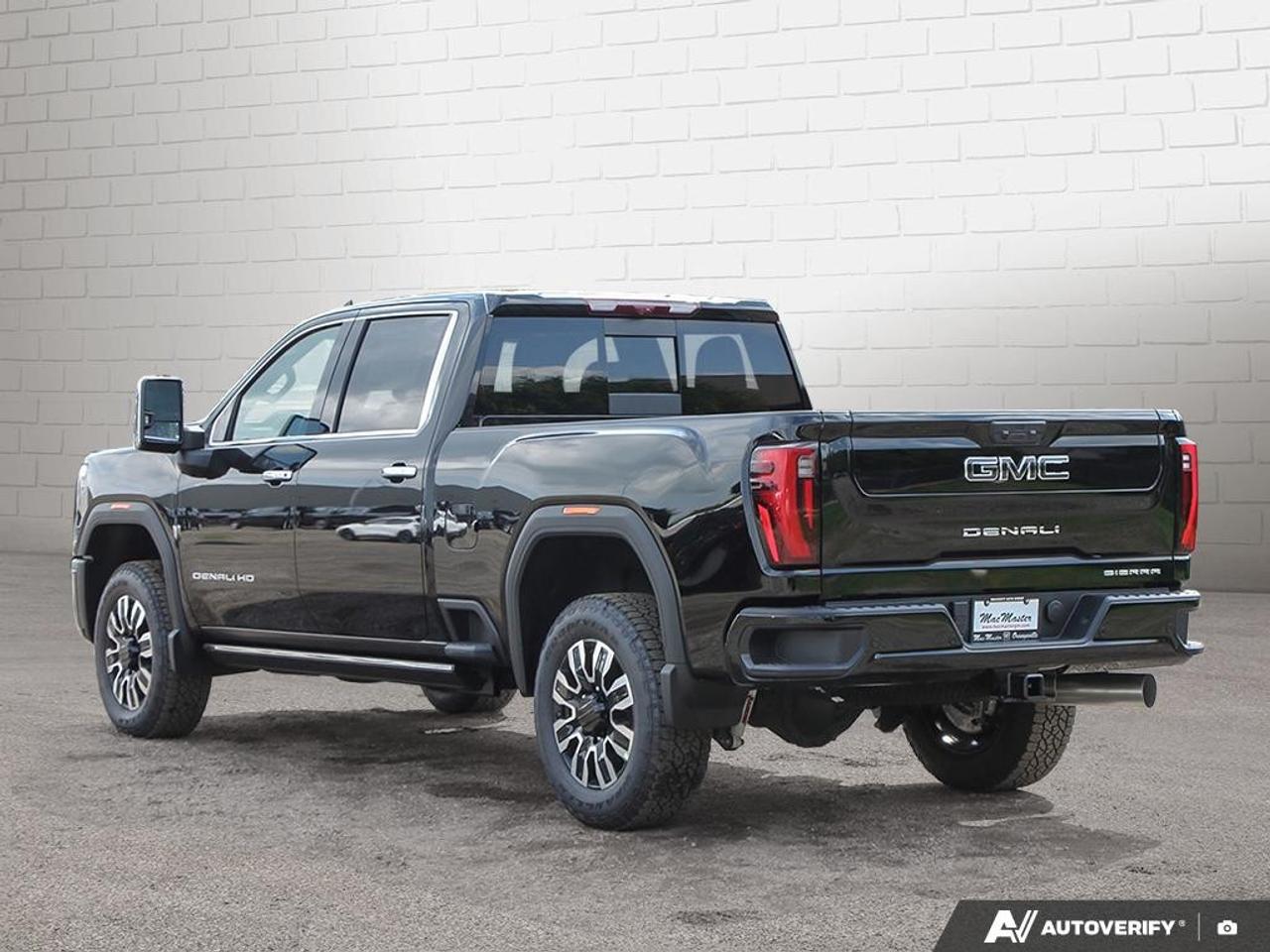 2026 GMC SIERRA 2500HD Crew Cab Standard Box 4-Wheel Drive Denali Ultimate Photo