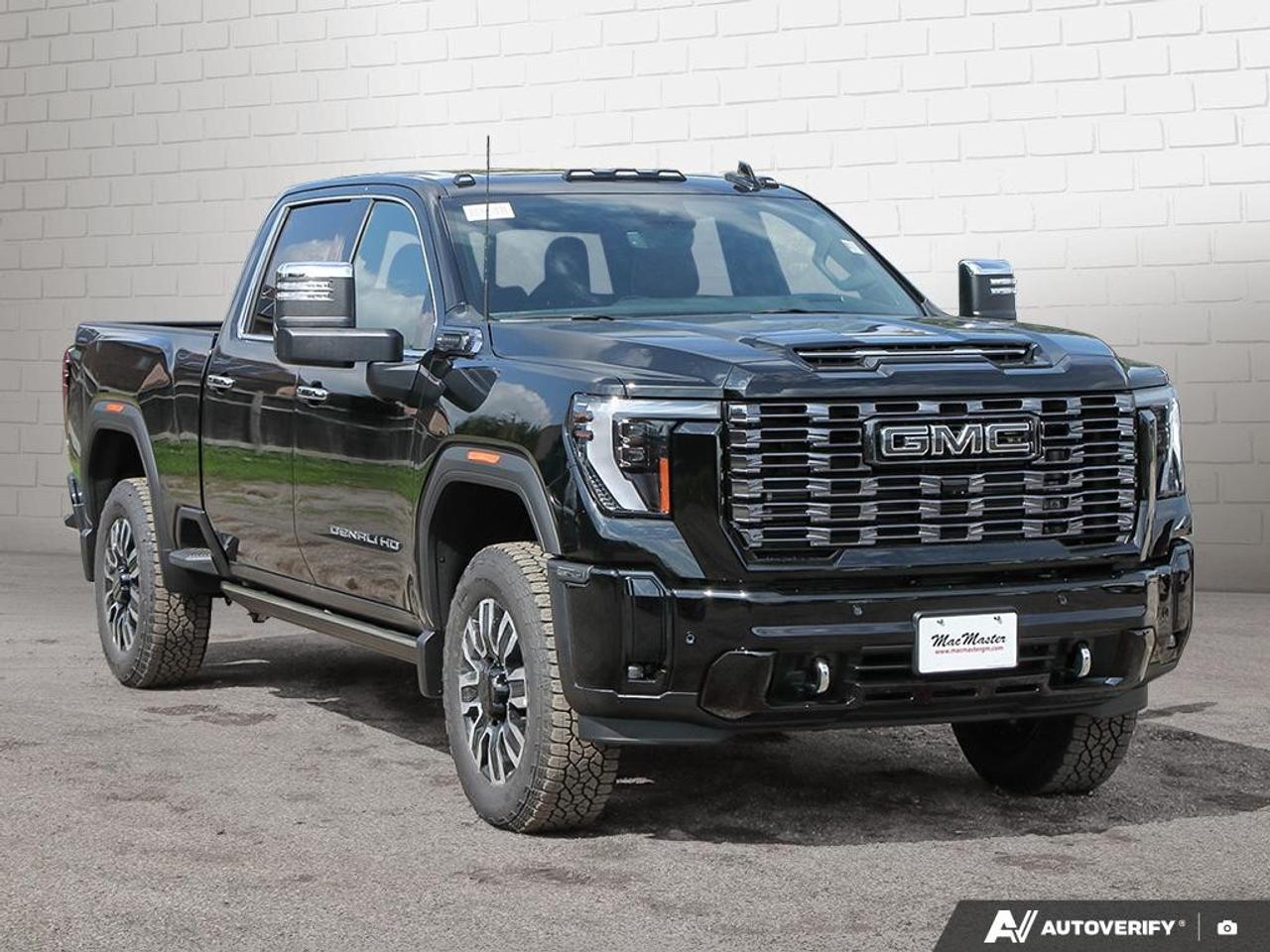 2026 GMC SIERRA 2500HD Crew Cab Standard Box 4-Wheel Drive Denali Ultimate Photo