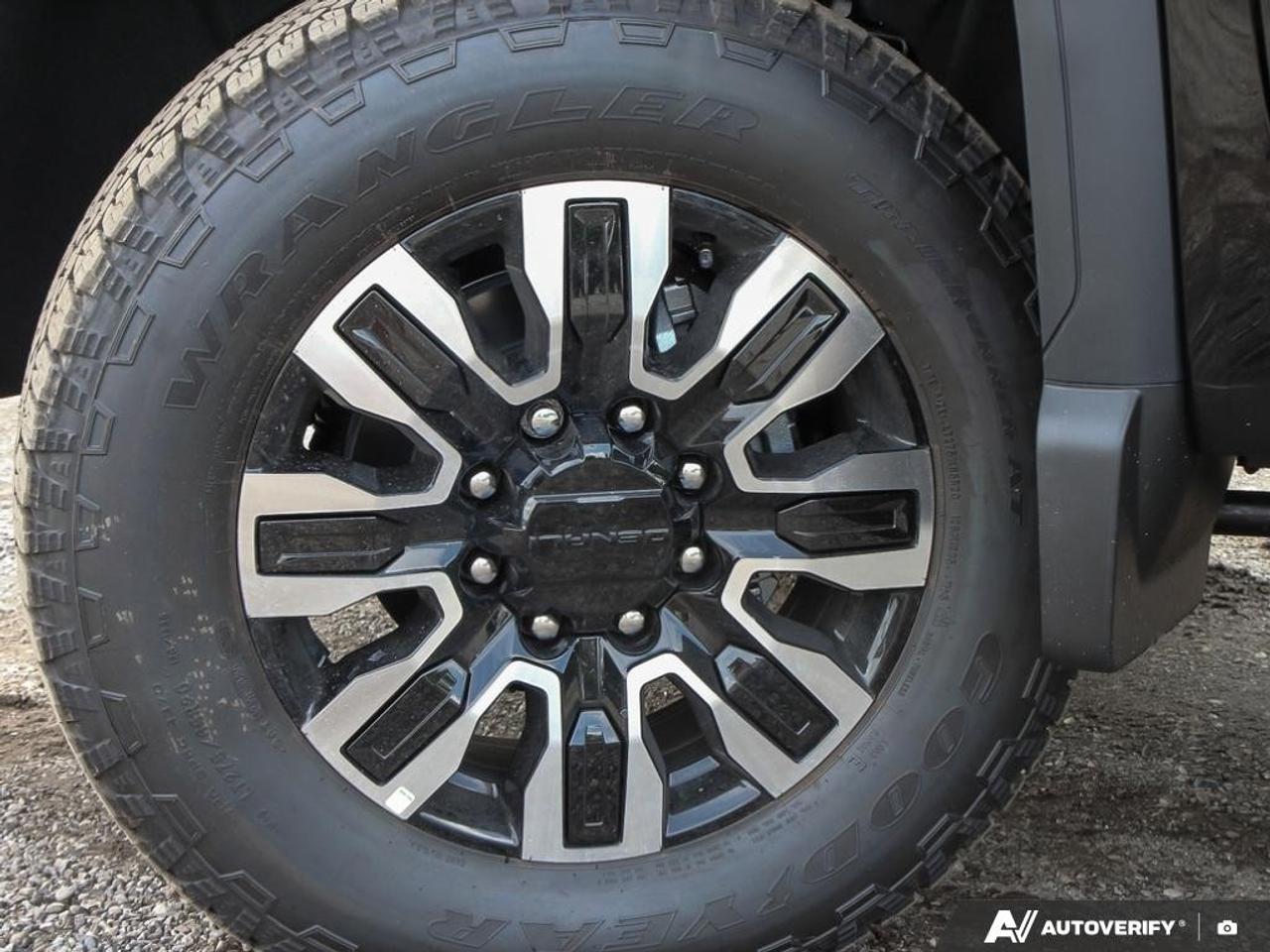 2026 GMC SIERRA 2500HD Crew Cab Standard Box 4-Wheel Drive Denali Ultimate Photo
