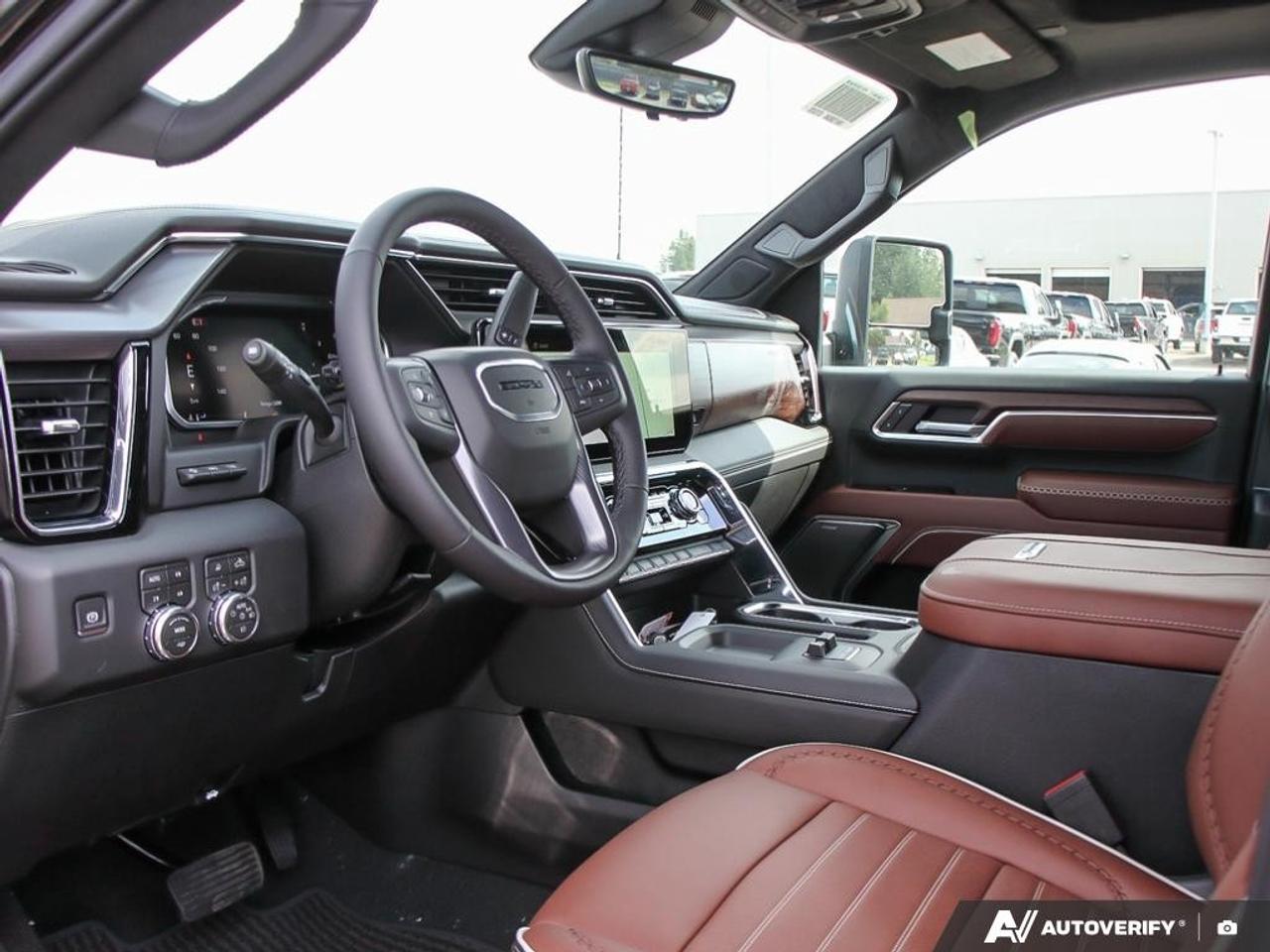 2026 GMC SIERRA 2500HD Crew Cab Standard Box 4-Wheel Drive Denali Ultimate Photo